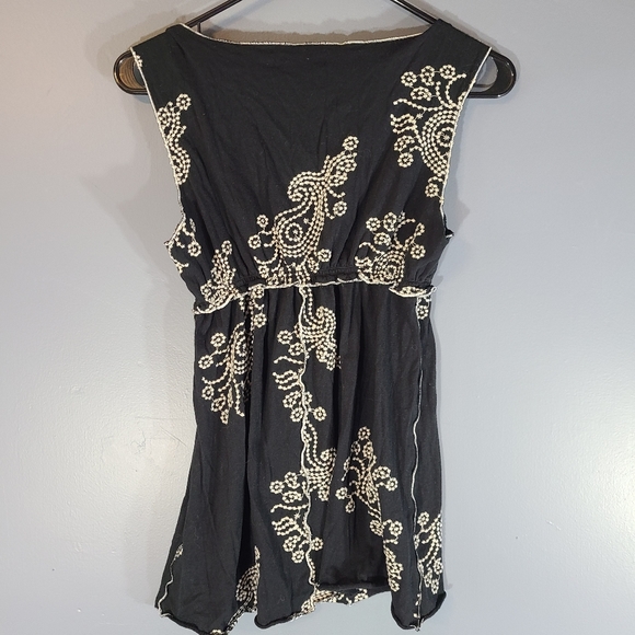 BCBG Max Azaria embroidered blouse - Picture 5 of 5